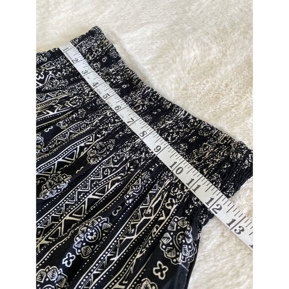 Boho Mini Skirt - Black White Patterned Smocked Waist Summer Casual - Picture 4 of 8